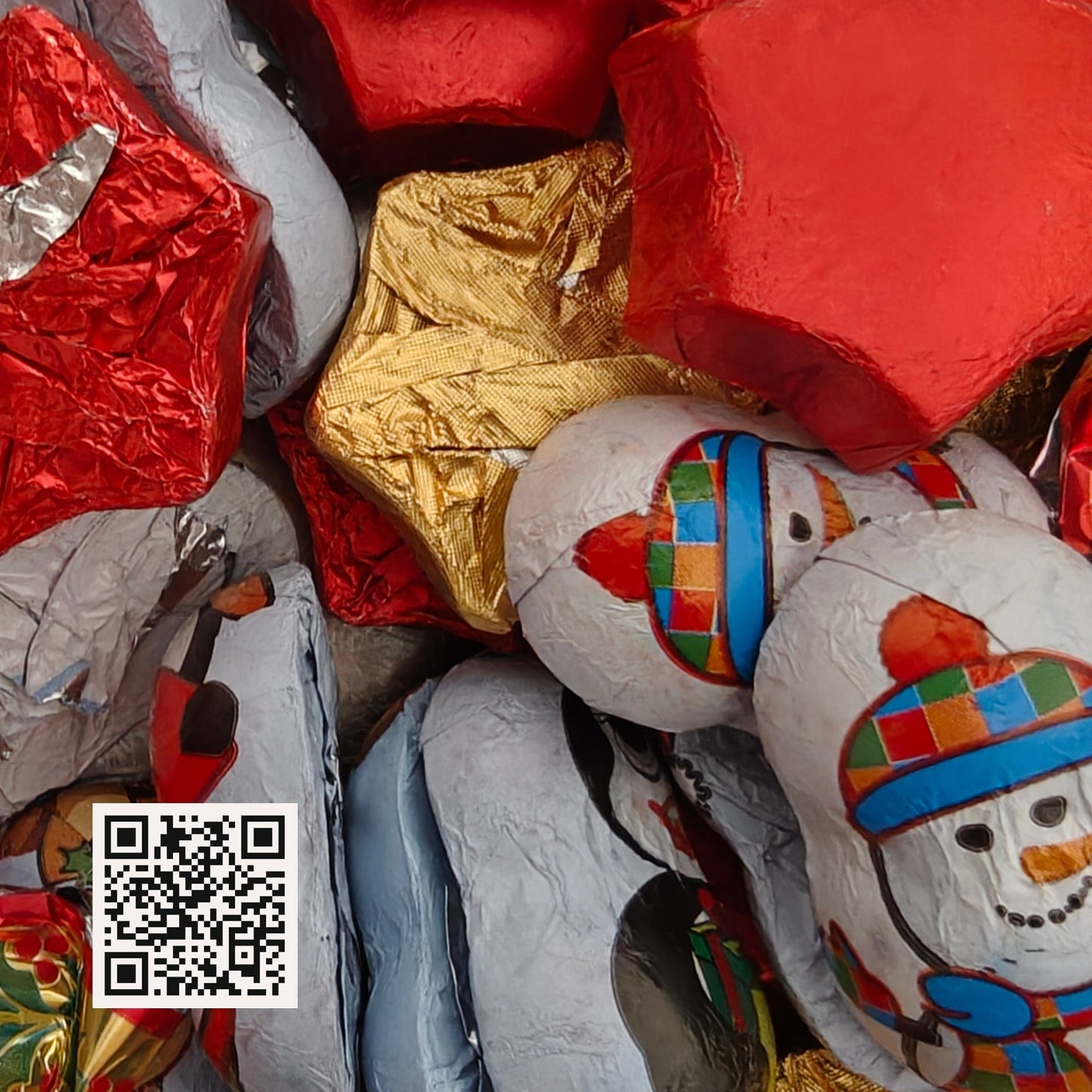 Red Twist Foils: Milk Chocolate Pralines with Hazelnut Crème