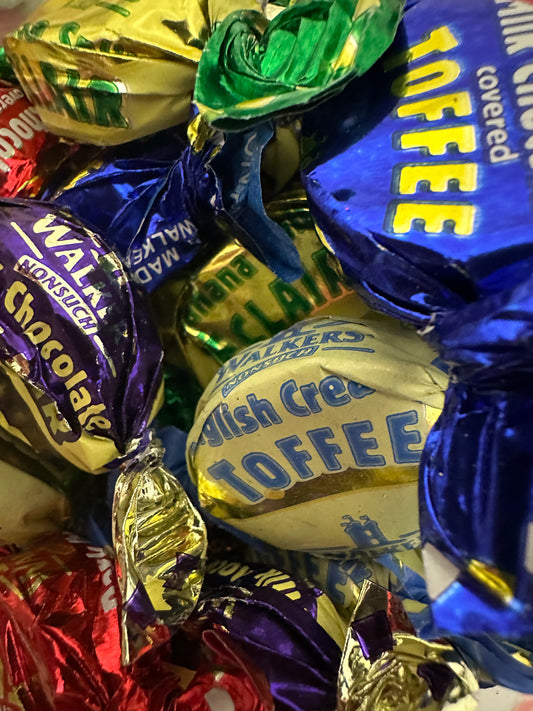 Toffee & Éclair Assortment