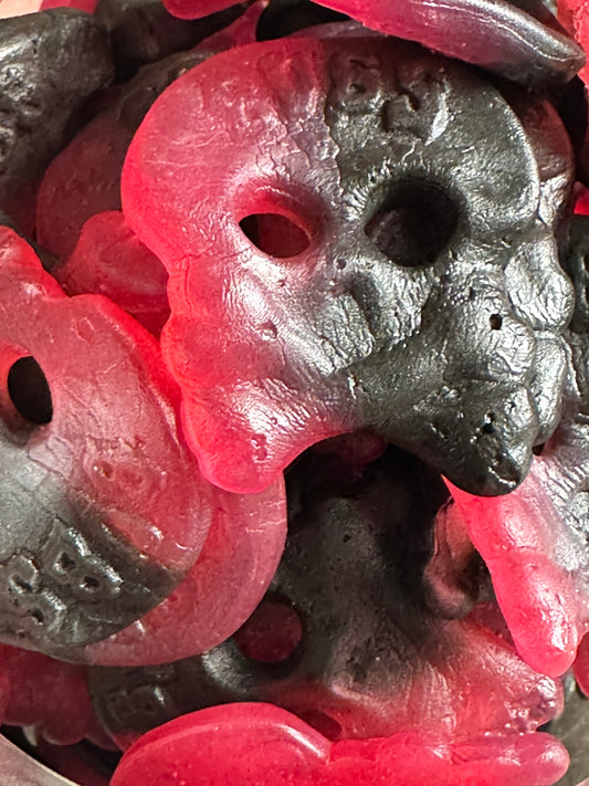 Bubs Raspberry & Liquorice Skulls